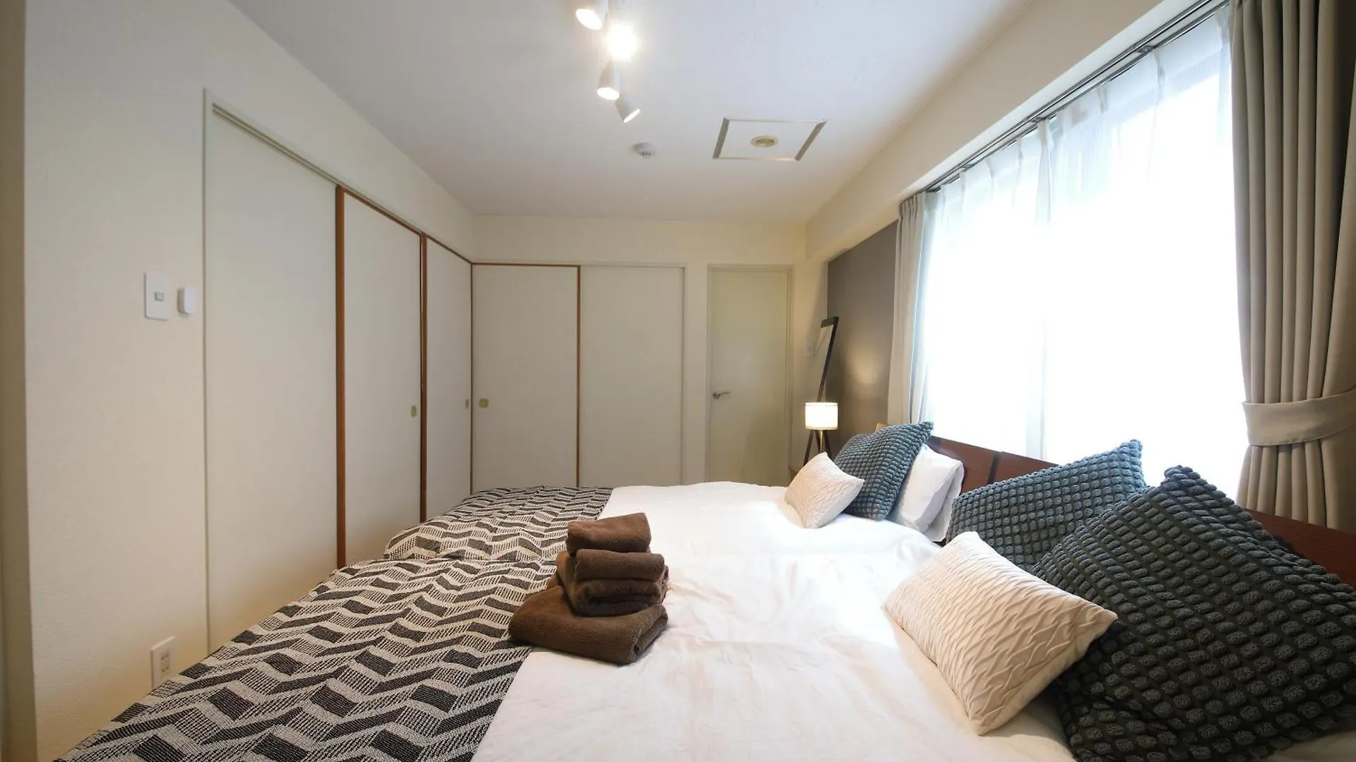 札幌市ノーザンヒルズ南6条アパートメント 0*, 札幌市 日本